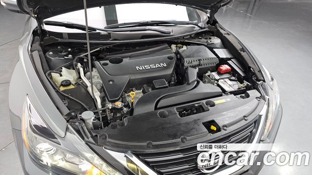 Nissan Altima 2.5 Tech L33 2018 — фото 6