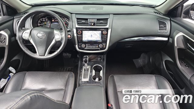 Nissan Altima 2.5 Tech L33 2018 — фото 7