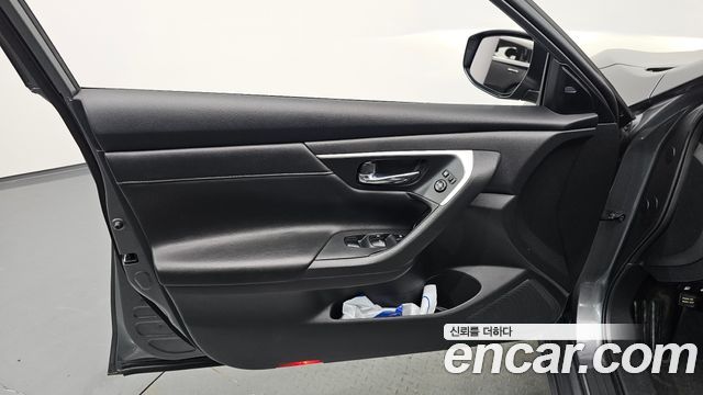 Nissan Altima 2.5 Tech L33 2018 — фото 24