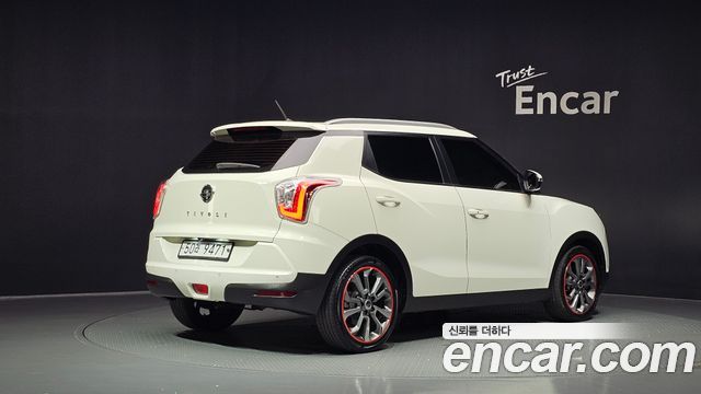 KG Mobility (SsangYong) Tivoli LX 2WD HI-DLX 2015 — фото 2