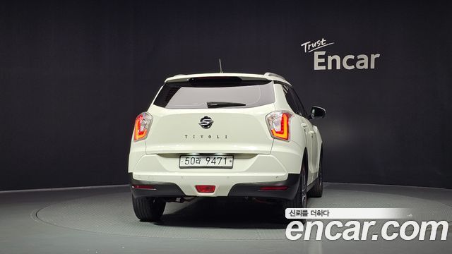 KG Mobility (SsangYong) Tivoli LX 2WD HI-DLX 2015 — фото 4