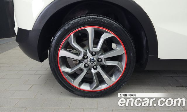 KG Mobility (SsangYong) Tivoli LX 2WD HI-DLX 2015 — фото 5