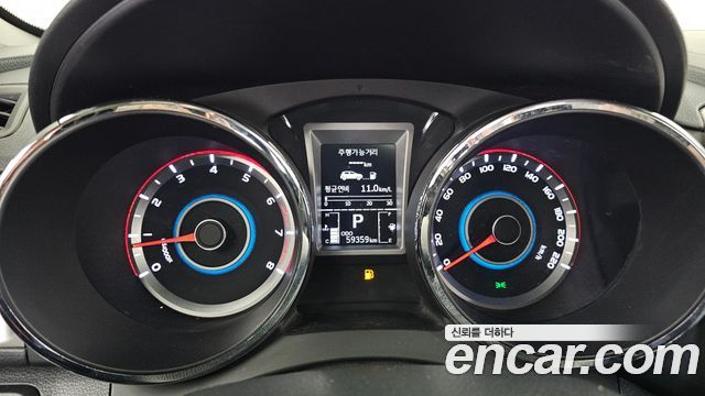 KG Mobility (SsangYong) Tivoli LX 2WD HI-DLX 2015 — фото 8