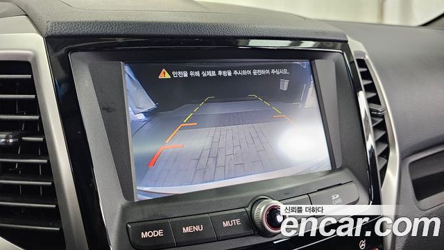 KG Mobility (SsangYong) Tivoli LX 2WD HI-DLX 2015 — фото 15