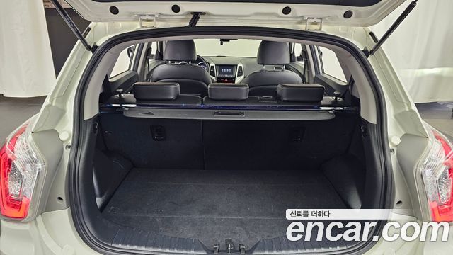 KG Mobility (SsangYong) Tivoli LX 2WD HI-DLX 2015 — фото 18