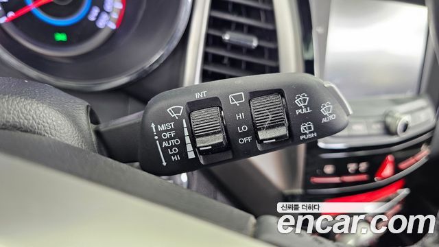 KG Mobility (SsangYong) Tivoli LX 2WD HI-DLX 2015 — фото 28