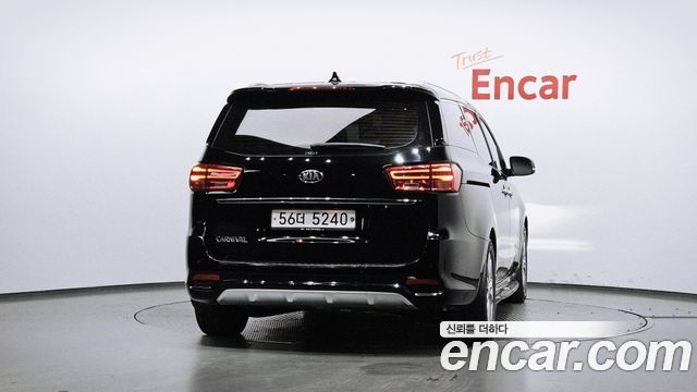 Kia Carnival 9-Seater Prstige 2019 — фото 4