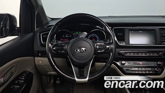 Kia Carnival 9-Seater Prstige 2019 — фото 16