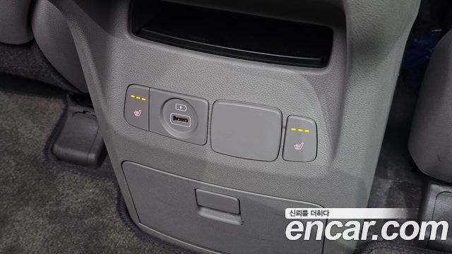 Kia Carnival 9-Seater Prstige 2019 — фото 20