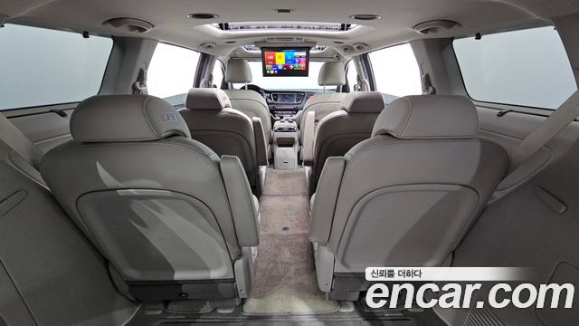 Kia Carnival 9-Seater Prstige 2019 — фото 22