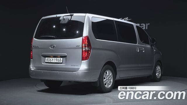 Hyundai Grand Starex 3-Seater VAN Smart 2016 — фото 2
