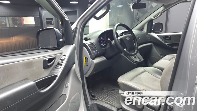 Hyundai Grand Starex 3-Seater VAN Smart 2016 — фото 10