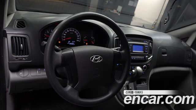 Hyundai Grand Starex 3-Seater VAN Smart 2016 — фото 12