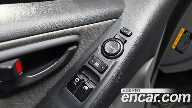 Hyundai Grand Starex 3-Seater VAN Smart 2016 — фото 16