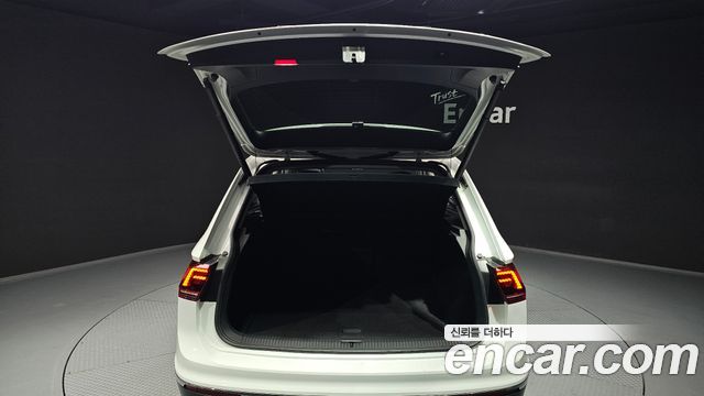 Volkswagen Tiguan (II) 2.0 TDI Prestige 2020 — фото 20