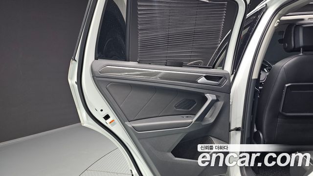 Volkswagen Tiguan (II) 2.0 TDI Prestige 2020 — фото 25