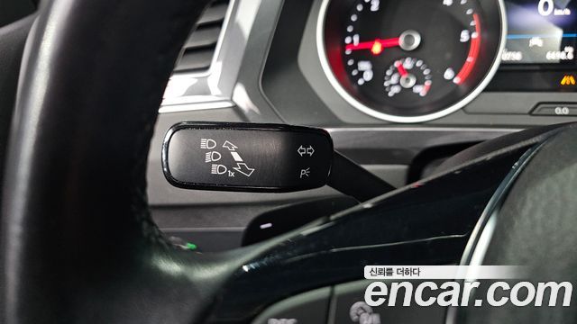 Volkswagen Tiguan (II) 2.0 TDI Prestige 2020 — фото 30