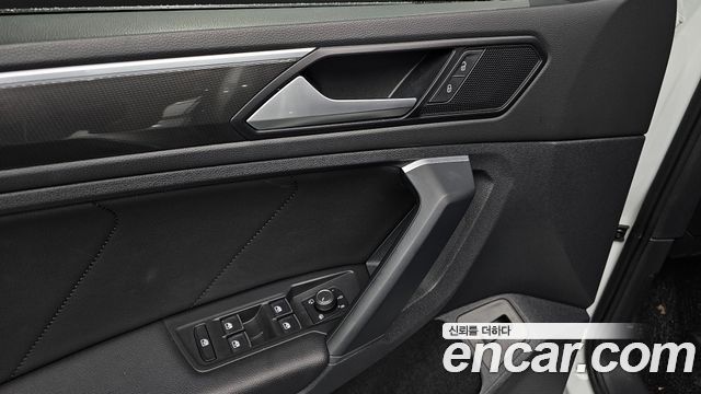 Volkswagen Tiguan (II) 2.0 TDI Prestige 2020 — фото 32