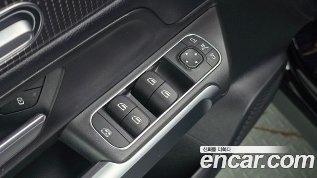 Mercedes-Benz GLB-Class (X247) GLB220 2021 — фото 29