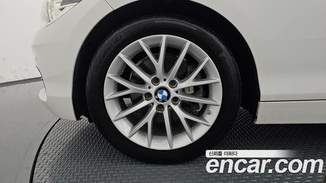 BMW 1 Series (F20) 118d Sport 5Door 2016 — фото 5
