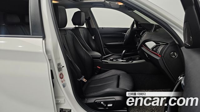 BMW 1 Series (F20) 118d Sport 5Door 2016 — фото 11