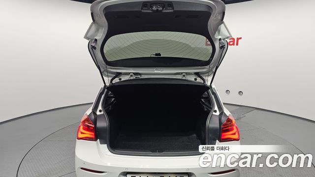 BMW 1 Series (F20) 118d Sport 5Door 2016 — фото 20