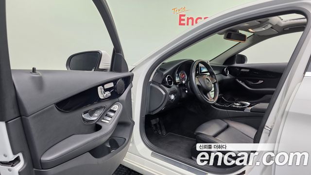 Mercedes-Benz C-Class (W205) C200 d 2017 — фото 10