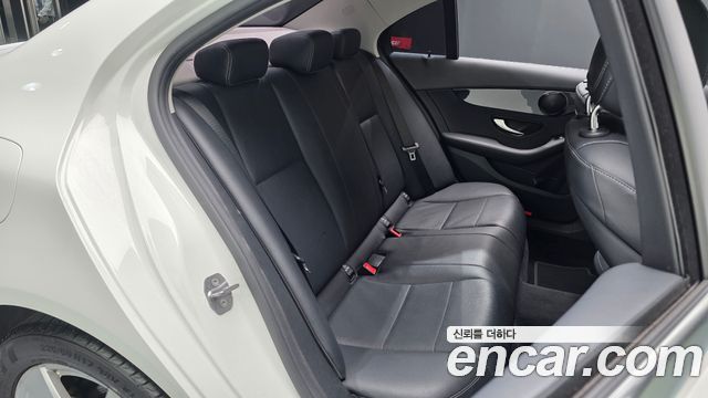 Mercedes-Benz C-Class (W205) C200 d 2017 — фото 11