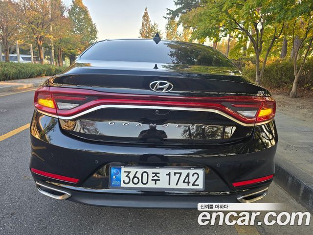Hyundai Grandeur (IG) 2.4 Premium Special 2018 — фото 5
