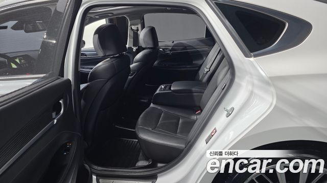 Hyundai Grandeur (IG) 2.4 Premium Special 2018 — фото 11