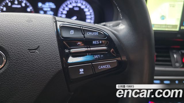 Hyundai Grandeur (IG) 2.4 Premium Special 2018 — фото 17