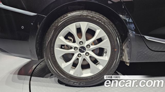 Kia K8 2.5 Gasoline 2WD Noblesse 2022 — фото 5