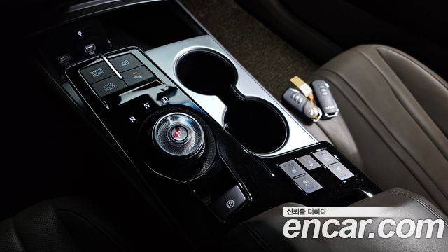 Kia K8 2.5 Gasoline 2WD Noblesse 2022 — фото 9