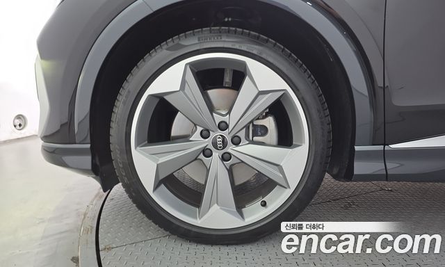 Audi Q4 e-tron (F4) 45 Premium Sportback 2026 — фото 5