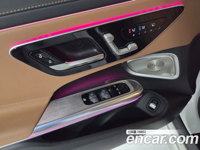 Mercedes-Benz CLE-Class (C236) CLE450 4MATIC Cabriolet 2024 — фото 10