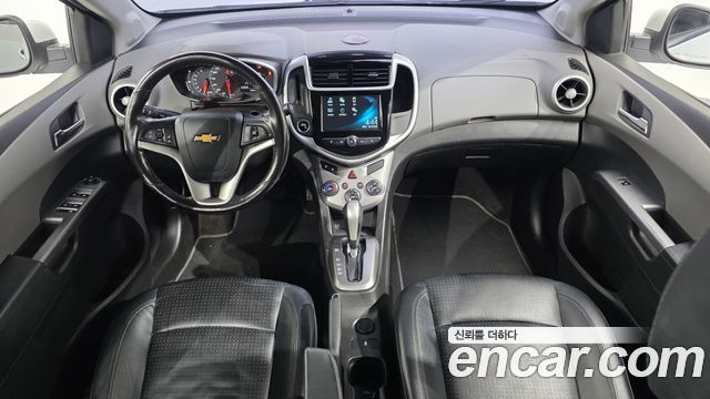 Chevrolet Aveo Sedan 1.4 Turbo LT 2017 — фото 7