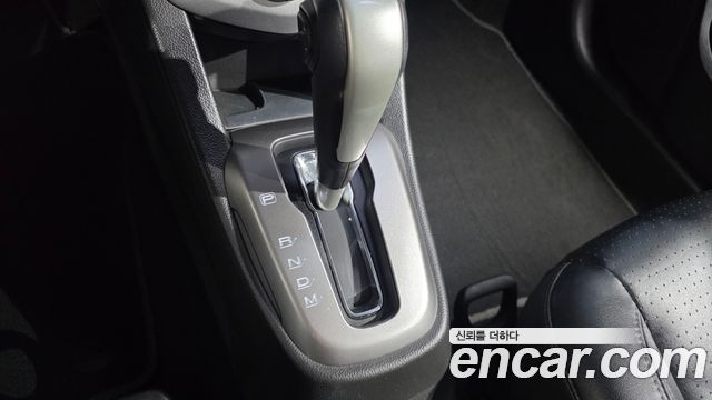 Chevrolet Aveo Sedan 1.4 Turbo LT 2017 — фото 9