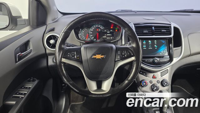 Chevrolet Aveo Sedan 1.4 Turbo LT 2017 — фото 13