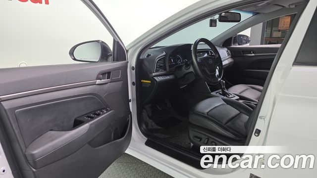 Hyundai Avante (AD) 1.6 GDI Modern 2017 — фото 10