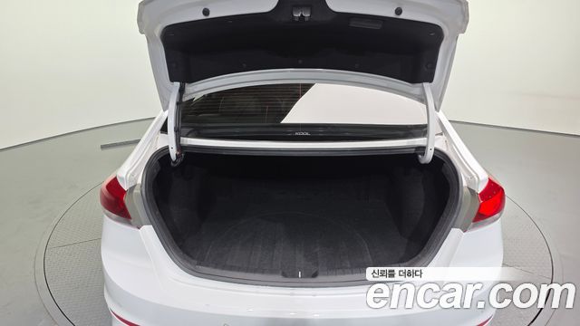 Hyundai Avante (AD) 1.6 GDI Modern 2017 — фото 20