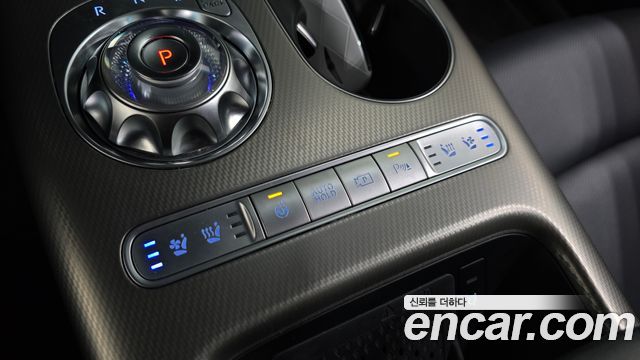 Genesis GV60 Standard 2022 — фото 35