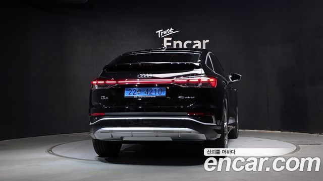 Audi Q4 e-tron (F4) 45 Premium Sportback 2026 — фото 4