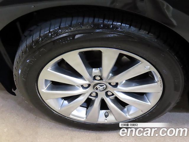 Toyota Camry (XV70) 2.5 LE Hybrid 2017 — фото 6