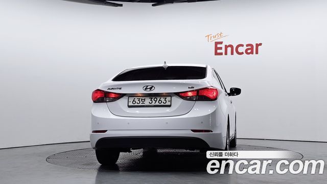 Hyundai Avante 1.6 GDi Smart Standard 2014 — фото 4