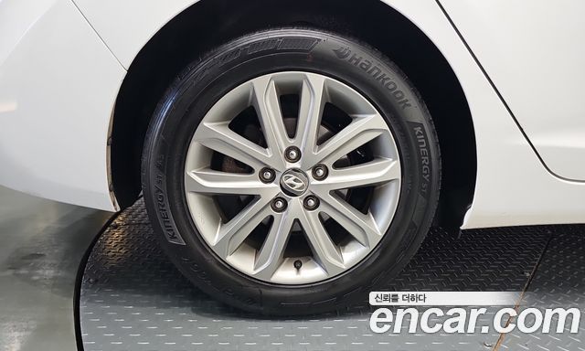 Hyundai Avante 1.6 GDi Smart Standard 2014 — фото 5
