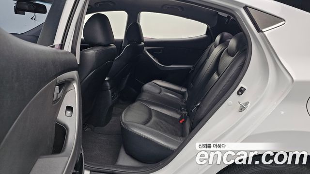 Hyundai Avante 1.6 GDi Smart Standard 2014 — фото 12