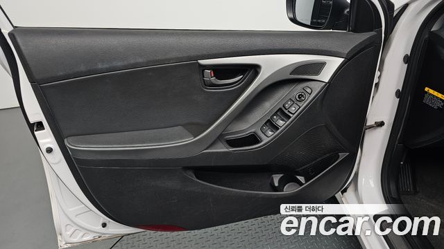 Hyundai Avante 1.6 GDi Smart Standard 2014 — фото 24