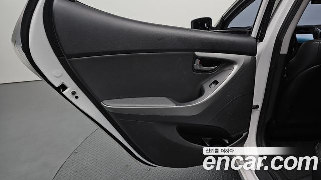 Hyundai Avante 1.6 GDi Smart Standard 2014 — фото 25