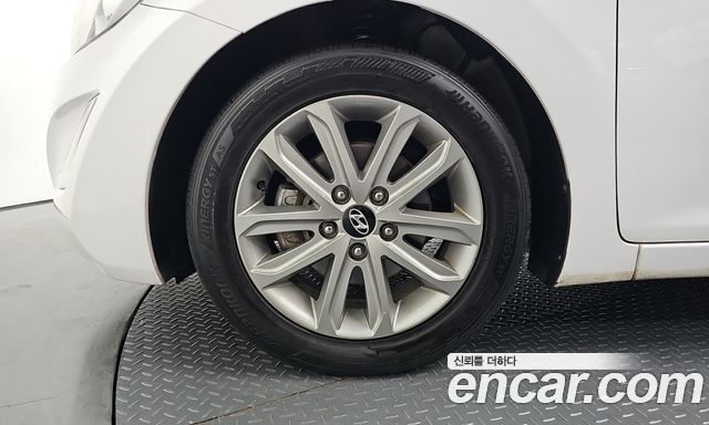 Hyundai Avante 1.6 GDi Smart Standard 2014 — фото 32