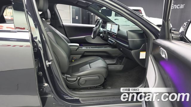 Hyundai Ioniq 6 Long Range Exclusive + 2023 — фото 11